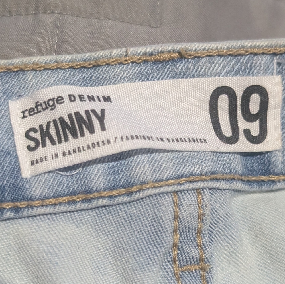 Refuge Women's Light Blue High Rise Jeans - Picture 2 of 7